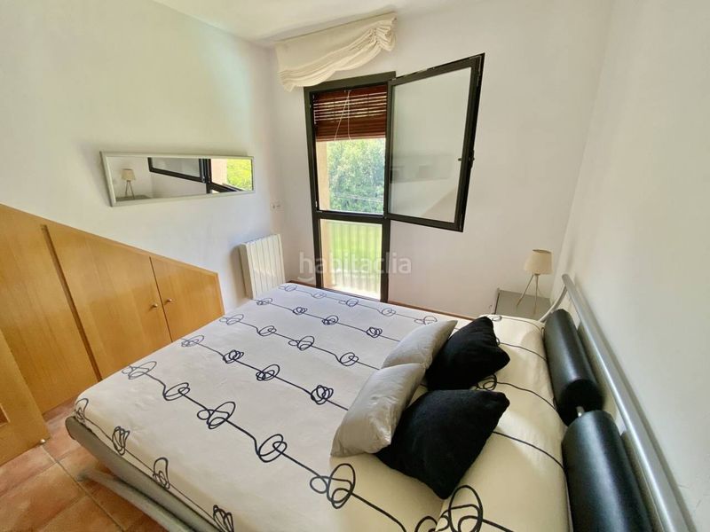 Foto 01f915fb-b06d-4983-a142-ce4e6ca2c701. Dúplex  en venta en Castellfollit de la Roca