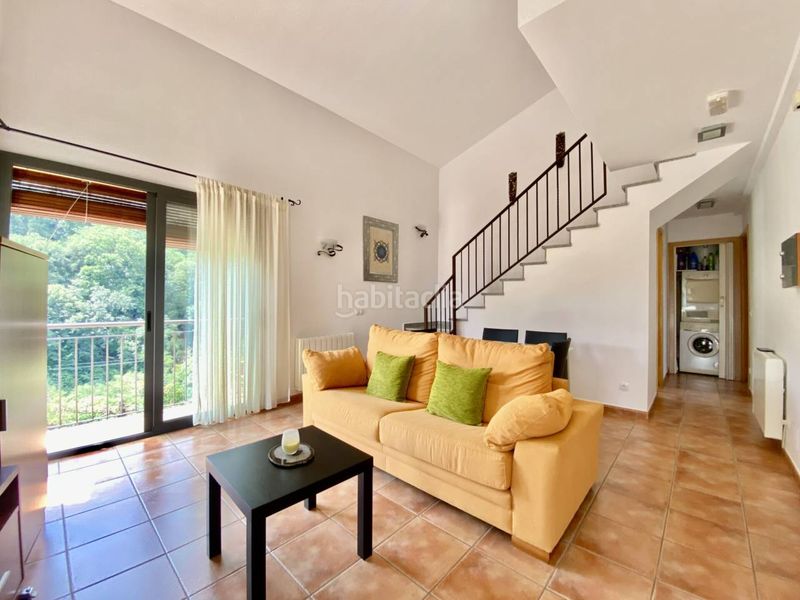 Foto a2cc163f-2ff4-4321-8e10-50f18848645e. Dúplex  en venta en Castellfollit de la Roca