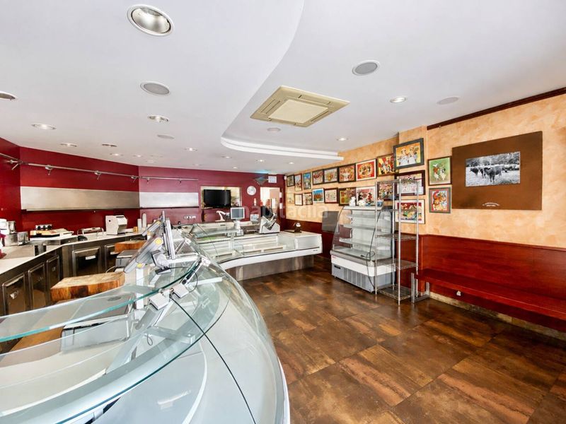 Foto 17445fe5-b424-4dca-927d-487b55835321. Lloguer local comercial a Olot
