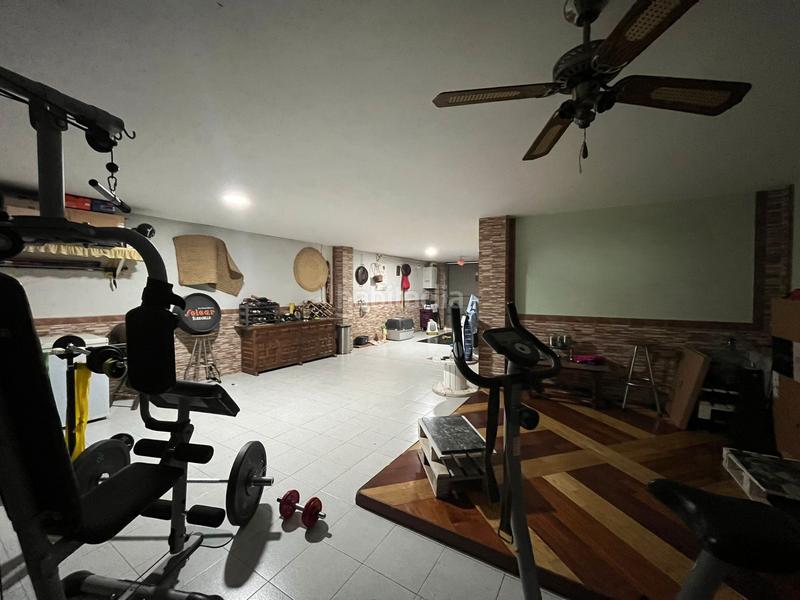 Foto 1ea1d305-6a00-42b8-9c5a-7e179d7dfa88. Chalet avec cheminée chauffage parking dans El Arroyo-La Fuente Fuenlabrada