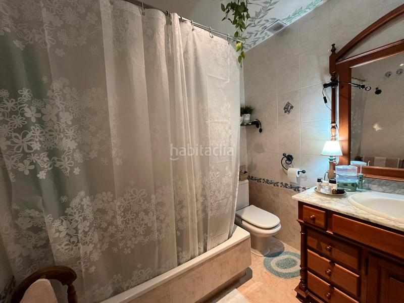 Foto 20246b4e-969f-4ce1-b416-459a80c629a1. Chalet avec cheminée chauffage parking dans El Arroyo-La Fuente Fuenlabrada