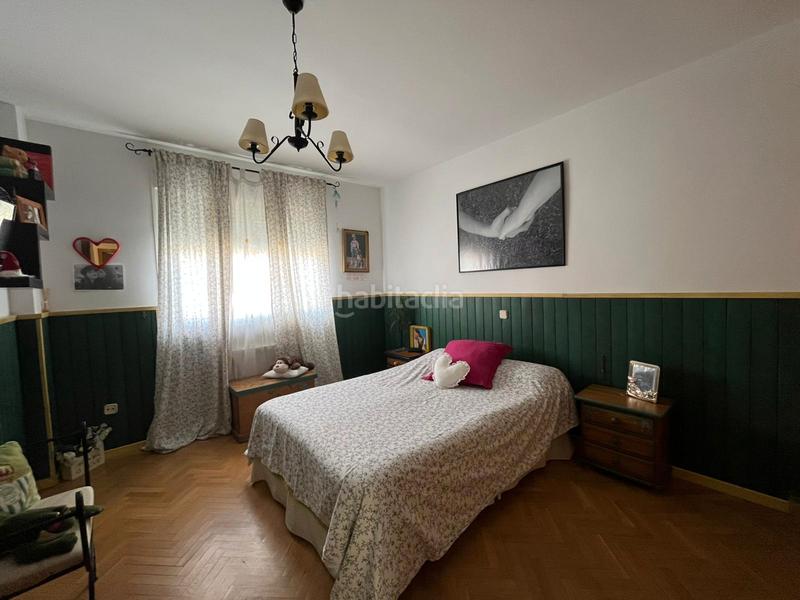 Foto 3abe221b-24f3-4938-ad0f-41059576e951. Chalet avec cheminée chauffage parking dans El Arroyo-La Fuente Fuenlabrada