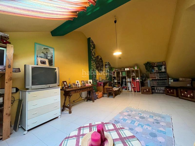 Foto 85a23f72-2e12-4c38-a837-75b6ac573d64. Chalet avec cheminée chauffage parking dans El Arroyo-La Fuente Fuenlabrada