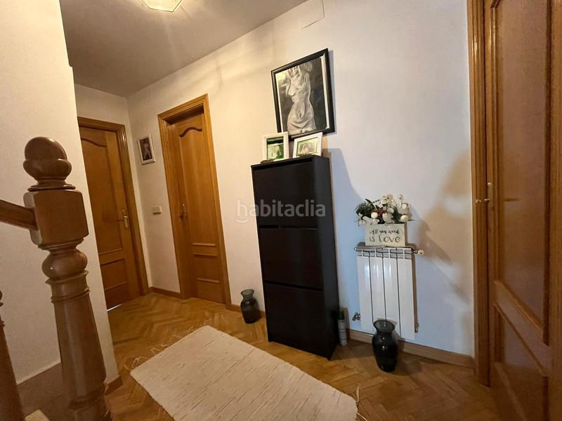 Foto c4aa7418-86b5-47c9-b605-99d956467259. Chalet avec cheminée chauffage parking dans El Arroyo-La Fuente Fuenlabrada