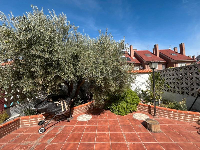 Foto c91eea70-8e89-4cd5-b78e-cd8c0ff021f6. Chalet avec cheminée chauffage parking dans El Arroyo-La Fuente Fuenlabrada