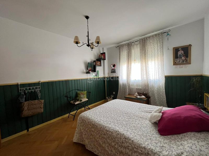 Foto 06ea0a9b-ea54-4708-8ddb-308174388f26. Chalet avec cheminée chauffage parking dans El Arroyo-La Fuente Fuenlabrada