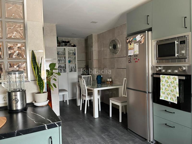 Foto 354a3106-3715-4a61-9c50-3bf5bcfa1f8a. Chalet avec cheminée chauffage parking dans El Arroyo-La Fuente Fuenlabrada