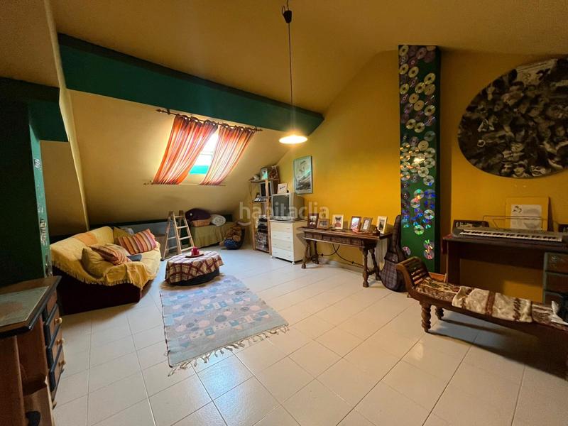 Foto 5458b018-9b55-4aa4-ade0-77fd0aeffcad. Chalet avec cheminée chauffage parking dans El Arroyo-La Fuente Fuenlabrada