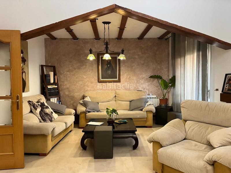 Foto 5b9d739b-9315-445b-8f16-26a180863e3e. Chalet avec cheminée chauffage parking dans El Arroyo-La Fuente Fuenlabrada