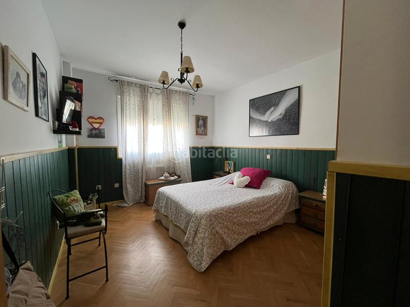 Foto 5cb6242c-57bc-480f-9cc0-94d2431727b1. Chalet avec cheminée chauffage parking dans El Arroyo-La Fuente Fuenlabrada