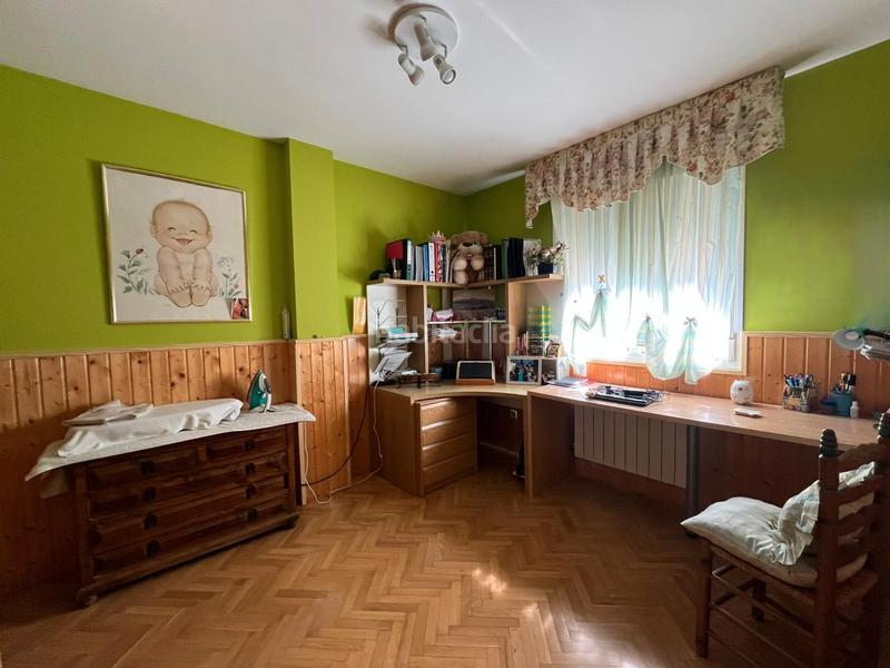 Foto ddd529b2-5d34-46d0-bf1e-6865b0d20f52. Chalet avec cheminée chauffage parking dans El Arroyo-La Fuente Fuenlabrada