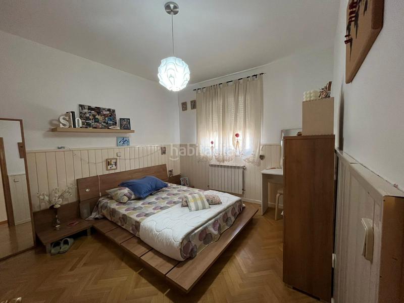 Foto f9b32640-894e-4e68-a3f7-3c258737fb7f. Chalet avec cheminée chauffage parking dans El Arroyo-La Fuente Fuenlabrada