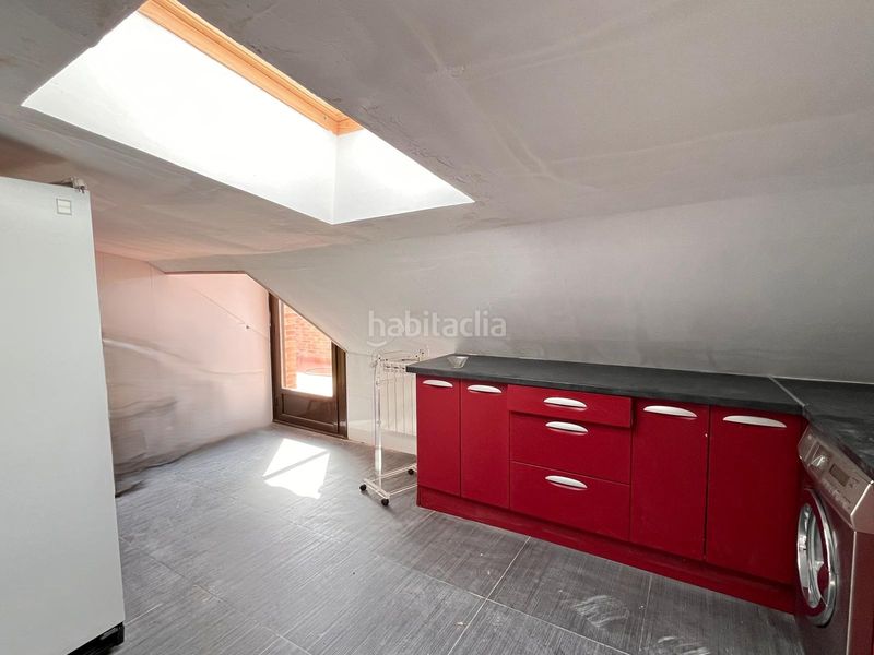 Foto 2b97f01a-bf61-4a84-9826-a7d05bf892e2. Piso en calle san francisco 50 edificio completo en Navalmorales (Los)