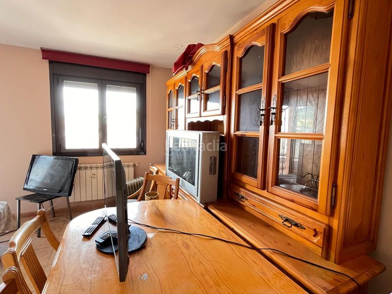 Foto 4571eef8-548b-4dfa-bf04-28e1a92c96b5. Piso en calle san francisco 50 edificio completo en Navalmorales (Los)