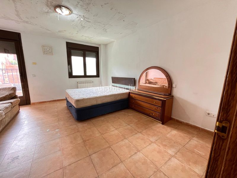 Foto 63992cca-a50b-495f-897f-c65a0e1ea6f9. Piso en calle san francisco 50 edificio completo en Navalmorales (Los)