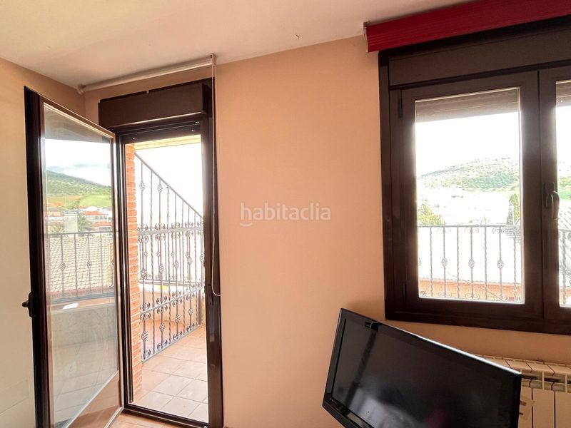 Foto 660735a8-9cdc-4849-bfb1-d3633ea40873. Piso en calle san francisco 50 edificio completo en Navalmorales (Los)