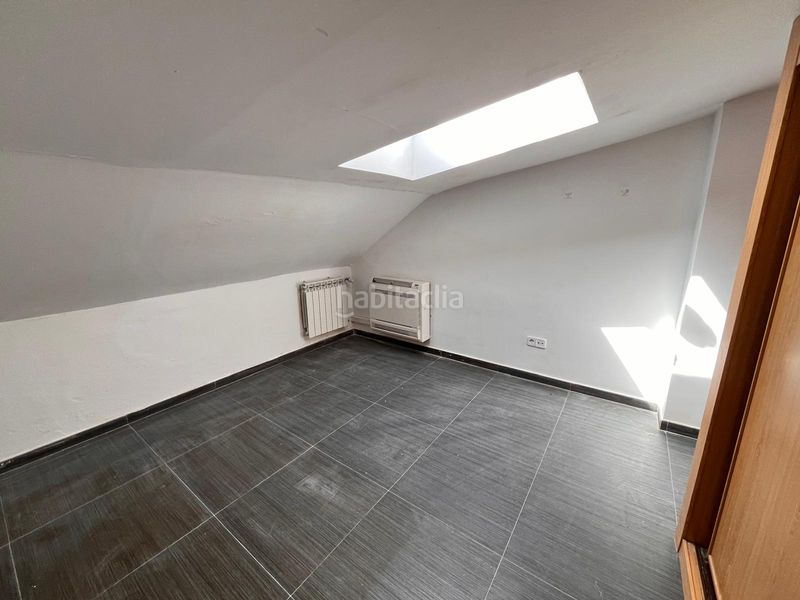 Foto 6dfd9311-f17c-45ca-af72-b208f605c096. Piso en calle san francisco 50 edificio completo en Navalmorales (Los)