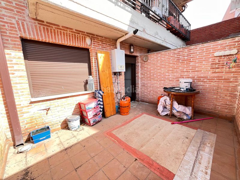 Foto c770d9b9-f56a-4414-be12-a892fe42eb7f. Piso en calle san francisco 50 edificio completo en Navalmorales (Los)