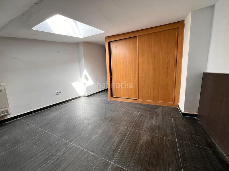 Foto c9672318-8546-4b5a-9395-d64793c03b1f. Piso en calle san francisco 50 edificio completo en Navalmorales (Los)