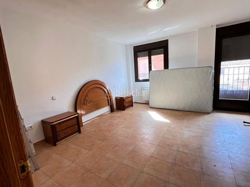 Foto ea8eddcd-75c4-45aa-8455-c9fe7975ba03. Piso en calle san francisco 50 edificio completo en Navalmorales (Los)