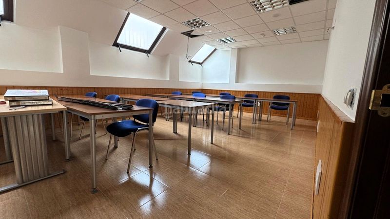 Foto 1054225d-56d4-40ef-8428-7d6de1c45872. Casa edificio en Villaluenga de la Sagra