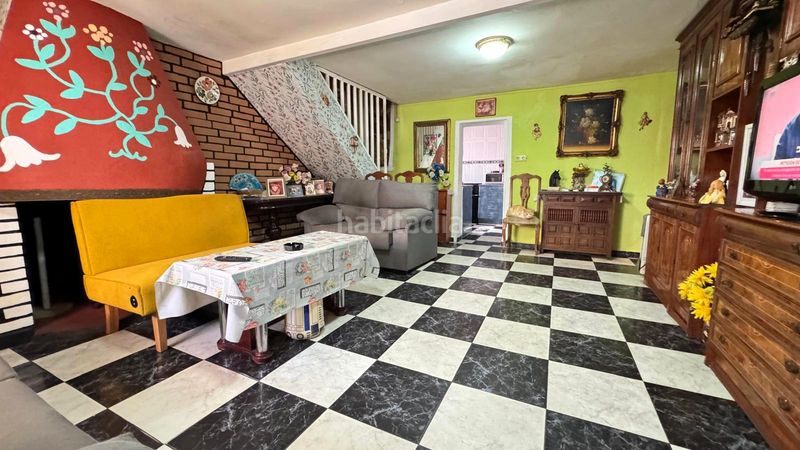 Foto 03207656-f821-4806-b856-4e8ace388b3e. Casa aparellada amb xemeneia aparcament a Yeles