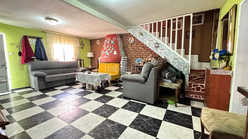 Foto 0749c37b-40a1-42e7-a358-75316a53be50. Casa aparellada amb xemeneia aparcament a Yeles