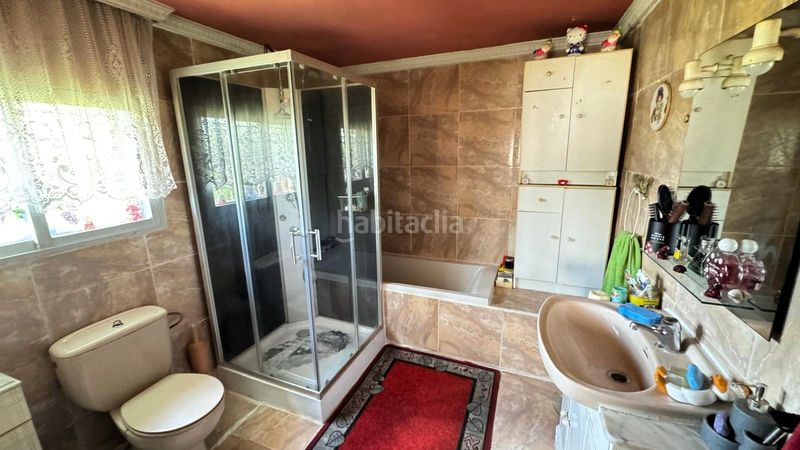 Foto 1a629262-c4a4-43a8-a7df-ded0fc503098. Casa aparellada amb xemeneia aparcament a Yeles