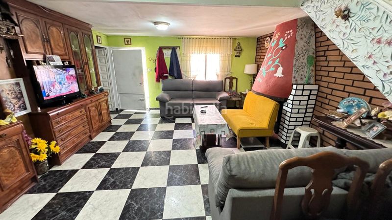 Foto 412f0d06-0f87-4b5c-99e3-1a4cdaade19d. Casa aparellada amb xemeneia aparcament a Yeles