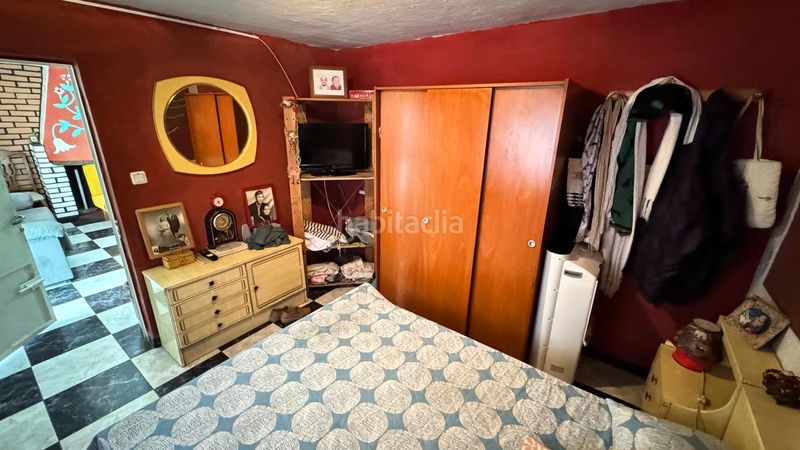 Foto 5ce8d868-7ed2-4169-94e5-00abcc52f8db. Casa aparellada amb xemeneia aparcament a Yeles