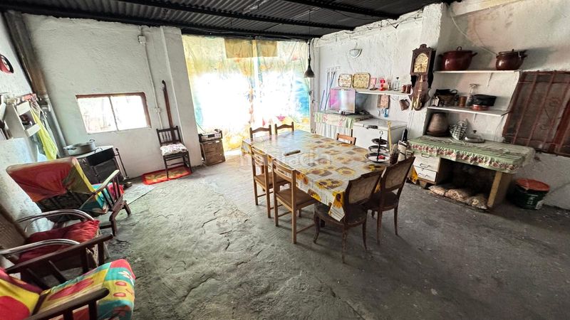 Foto 7e1194a3-e352-4a98-9f05-cd8b14571af7. Casa aparellada amb xemeneia aparcament a Yeles