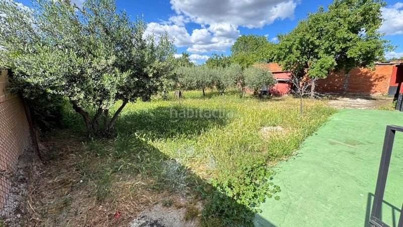 Foto 7e7b5ea2-6478-4ea1-9219-77a018d4079f. Casa aparellada amb xemeneia aparcament a Yeles