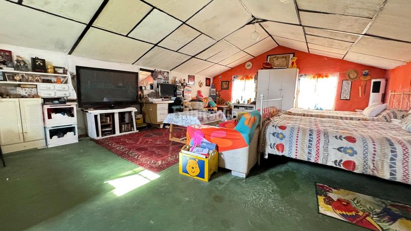 Foto b861695f-6f56-462b-8f24-a6e46665c24a. Casa aparellada amb xemeneia aparcament a Yeles
