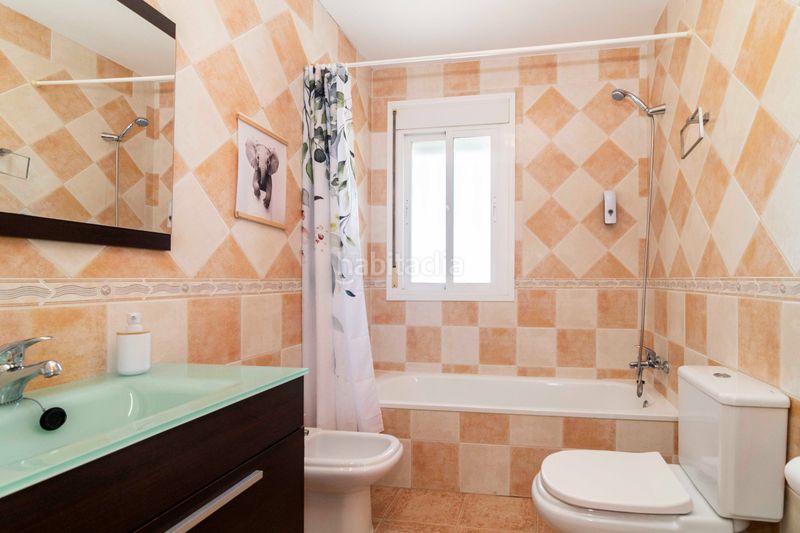 Foto 07da3494-3959-4c13-81c6-406a90431312. Xalet amb calefacció aparcament piscina a Méntrida