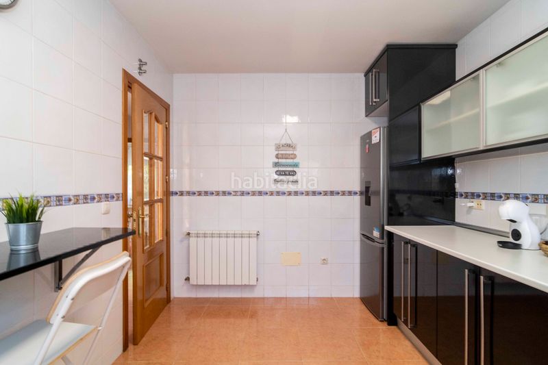 Foto a512d38e-a059-438e-adb4-c11a51b2cfb6. Xalet amb calefacció aparcament piscina a Méntrida
