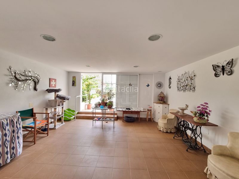 Foto b700cf36-2a23-44c2-abd5-a3e097645c24. Casa adosada en plaça dels pins 6 casa con gran patio en el casco antiguo en Ciutadella de Menorca