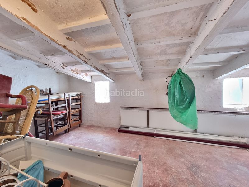 Foto edad72c9-68f4-4323-81b9-8d7b16f3821c. Casa adosada en plaça dels pins 6 casa con gran patio en el casco antiguo en Ciutadella de Menorca