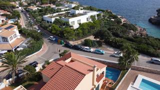 Chalet in Avinguda cala en brut 77. Gran chalet con vistas al mar