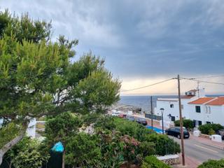 Maison jumelée à Cala Blanca. Chalet adosado con vistas al mar