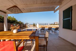 Chalet à Cala Blanca. Chalet con vistas al mar y licencia turística
