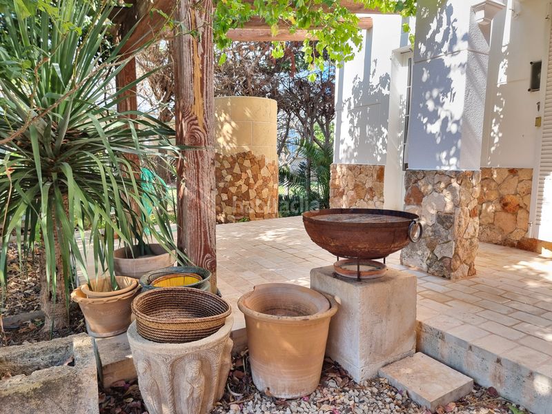 Foto a786866a-40a2-43bd-8920-845cbb0103b4. Casa adosada vivienda con mucho encanto en una zona privilegiada en Ciutadella de Menorca