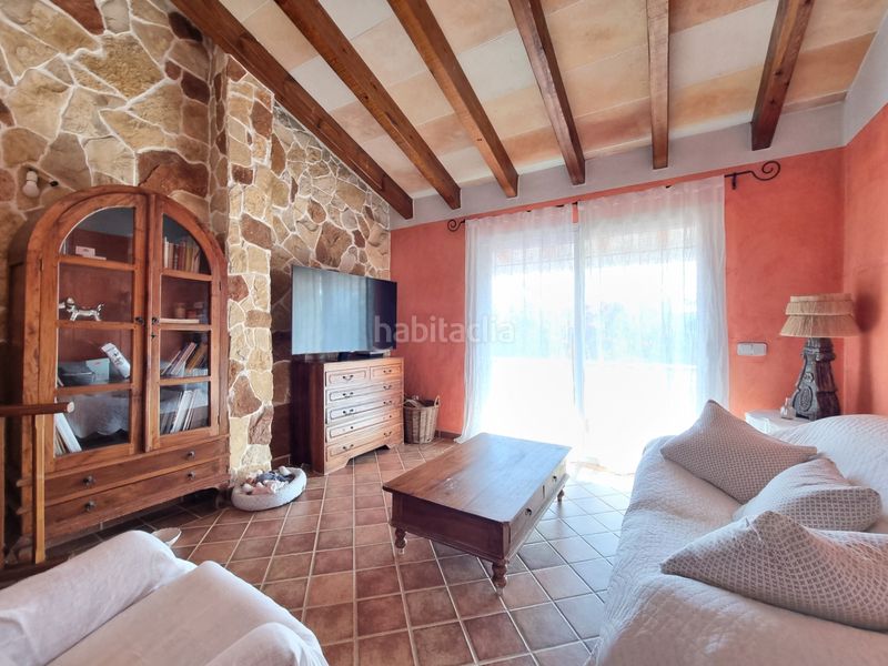 Foto c1b6a4ed-0877-4084-baf3-e6b6ccd1ab8f. Casa adosada vivienda con mucho encanto en una zona privilegiada en Ciutadella de Menorca