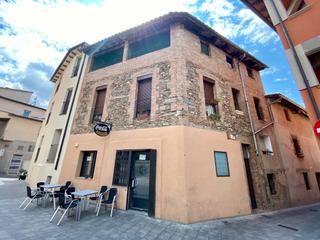 Edifici  Carrer verdaguer. Edifici amb 1 local + 3 pisos + àtic + garatge + terreny al cent