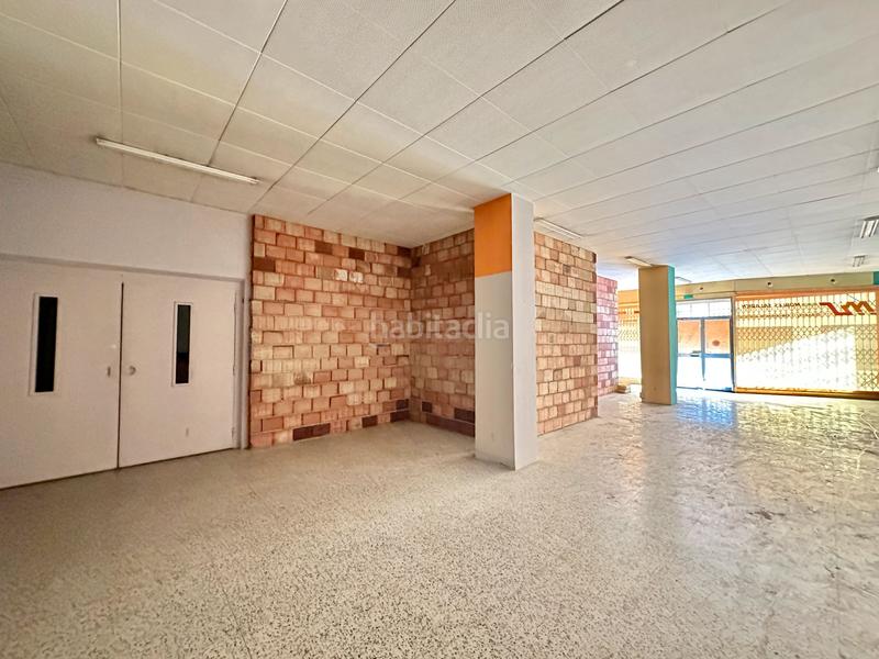 Foto 0187654b-f5a4-4606-b218-434e4bf2614c. Édifice dans avinguda de la generalitat 26 dans Torelló