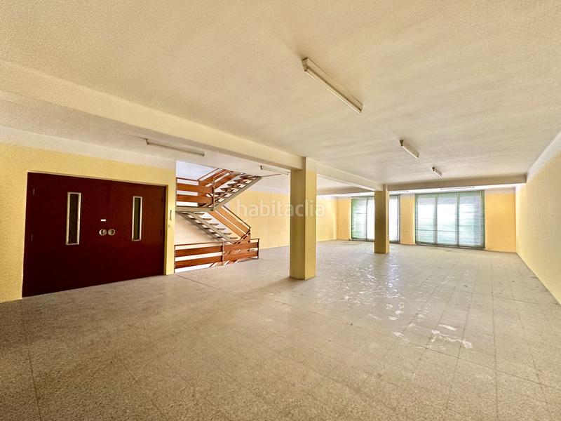 Foto 026da363-8e13-42fb-bb1b-341d88a11ec0. Édifice dans avinguda de la generalitat 26 dans Torelló