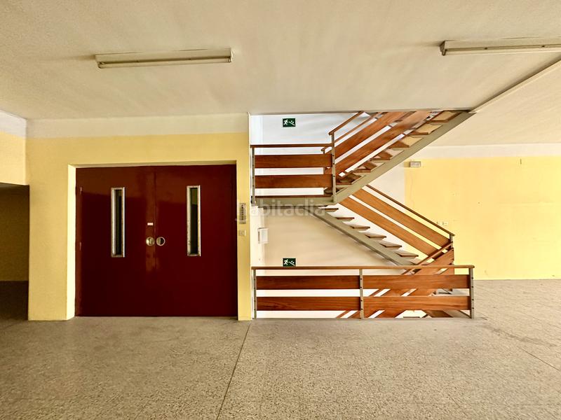 Foto 144c4694-2977-4b48-953d-19aa57ad95b6. Édifice dans avinguda de la generalitat 26 dans Torelló