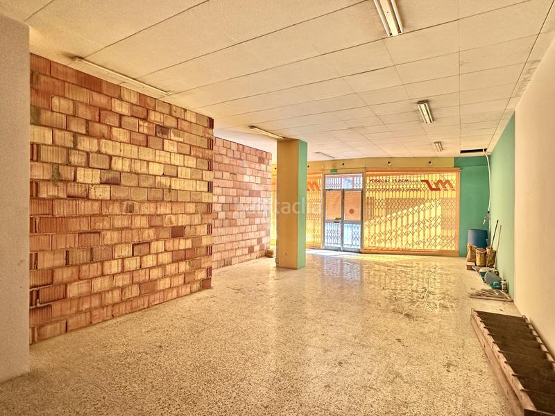 Foto 19e6a3e7-4e86-433a-a5a8-5283a56cadf3. Édifice dans avinguda de la generalitat 26 dans Torelló