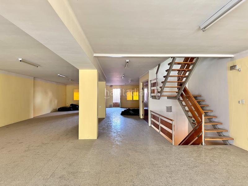 Foto 1d558e11-a330-4762-9834-32e9c3539bc3. Édifice dans avinguda de la generalitat 26 dans Torelló