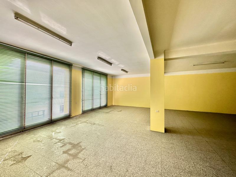 Foto 2782b49d-e942-4fea-8e5c-e3ea595a9fb6. Édifice dans avinguda de la generalitat 26 dans Torelló