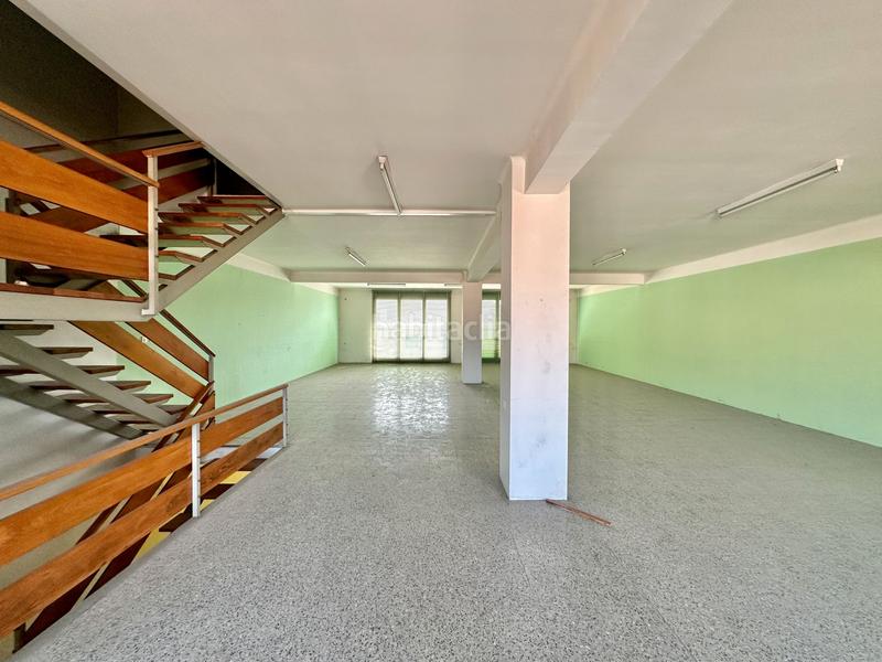 Foto 2f8d34f2-27a8-4c56-914e-b92ea36afb43. Édifice dans avinguda de la generalitat 26 dans Torelló